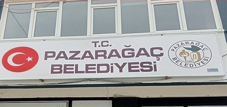 Resmi Gazete'de yayımlanan ilana göre Çay ilçesine bağlı Pazarağaç Belediyesi,