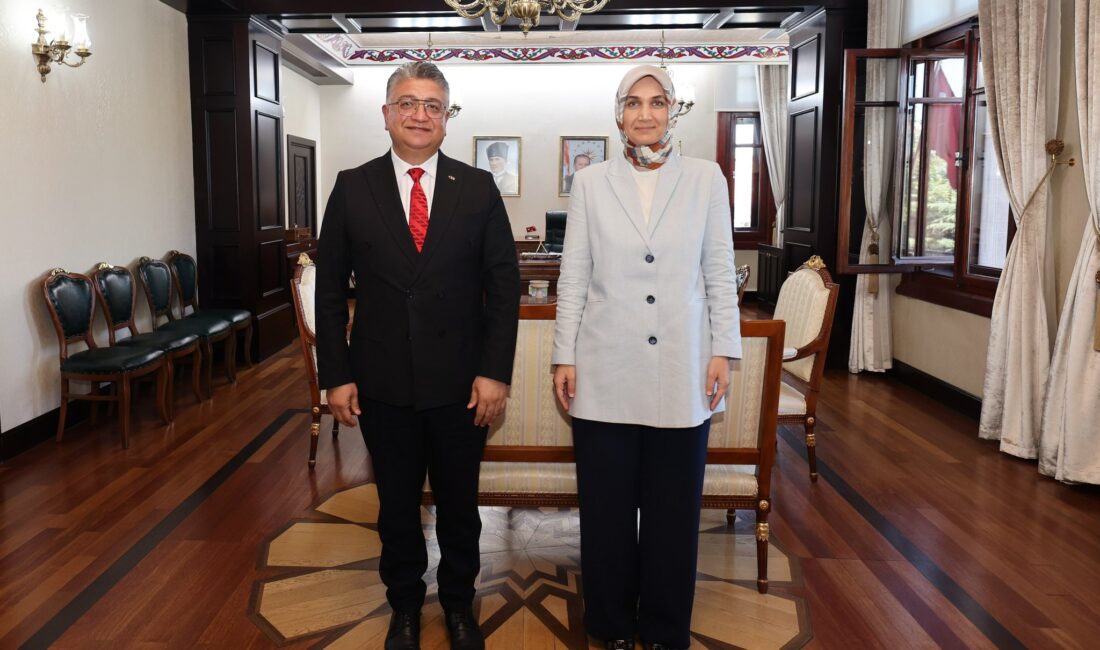 Vali Doç. Dr. Kübra Güran Yiğitbaşı, Kütahya Dumlupınar Üniversitesi Rektörü