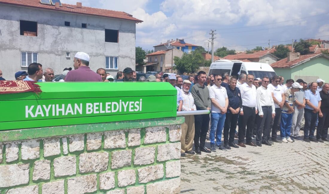 Sahipata Mahallesinden, İstanbul’dan emekli devlet memuru Emin Uçmak, Türkan Şahin,
