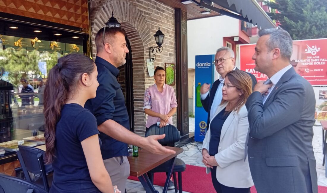 CHP Afyonkarahisar İl Başkanı Faruk Duha Erhan, Uşak Milletvekili Ali