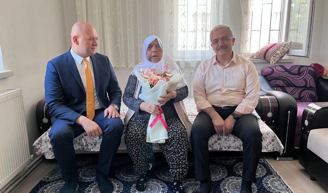 Afyonkarahisar Valisi Doç. Dr. Kübra Güran Yiğitbaşı, şehit ailelerine yönelik