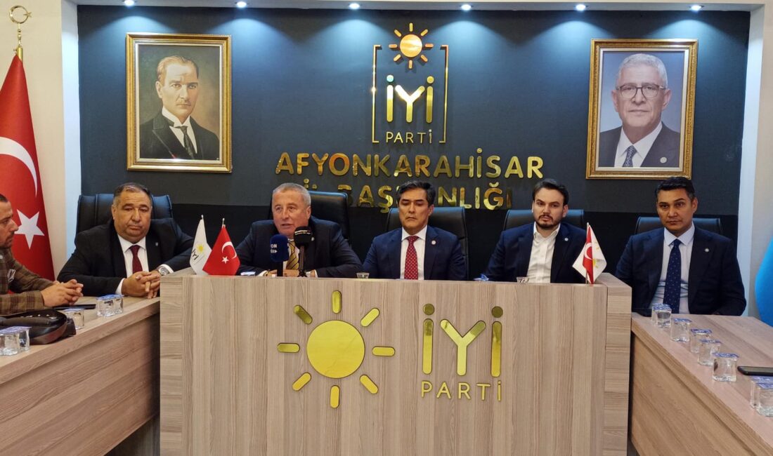İYİ Parti Genel Başkan Yardımcısı ve Afyonkarahisar Milletvekili Hakan Şeref