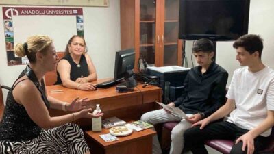 Anadolu Üniversitesi, İstanbul’daki tanıtım ve tercih etkinlikleriyle aday öğrencilere ücretsiz