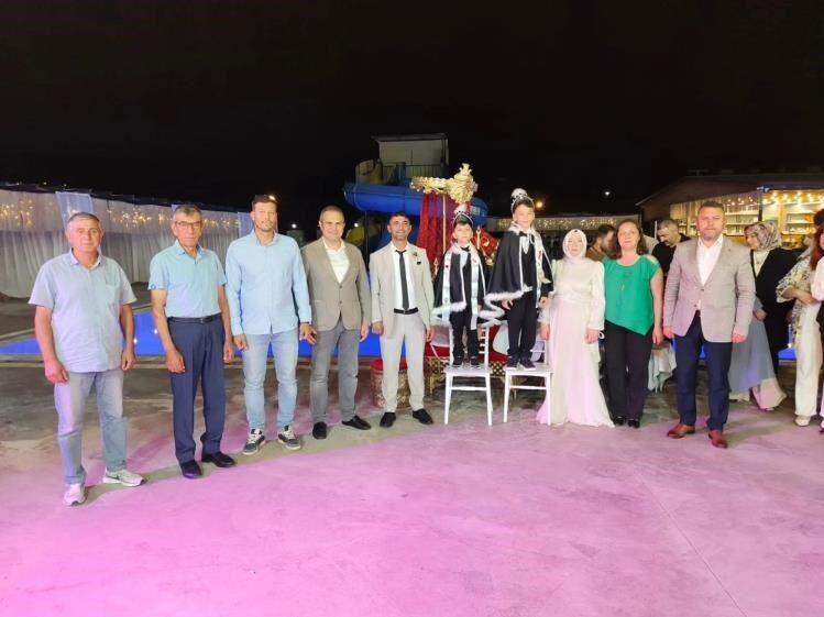 Bayırköy Belediye Başkanı Aykut Dilsiz, katıldığı çeşitli düğün ve sünnet