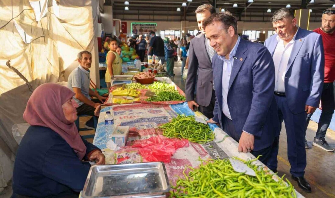 Bilecik Valisi Faik Oktay Sözer, Söğüt ilçesinde kurulan perşembe pazarını