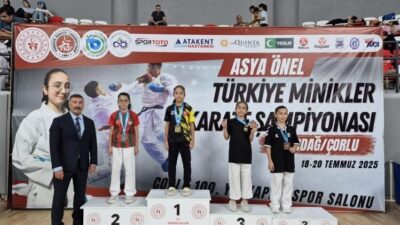 Tekirdağ’ın Çorlu ilçesinde düzenlenen Aslı Önel Türkiye Minikler Karate Şampiyonası’nda