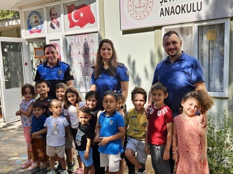 Bilecik’te miniklere 112 ve güvenlik eğitimi Bilecik İl Emniyet Müdürlüğü, toplum destekli polislik anlayışı kapsamında geleceğin