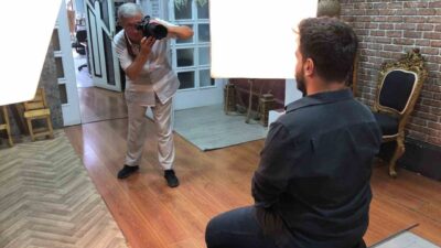 Fotoğrafçılık yapan Serhat İşler, dijitalleşmenin sektörde çalışanlar ile müşteri sayısını