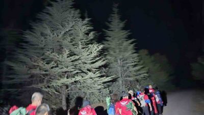 Dorlion Arama Kurtarma Ekibi, Eskişehir Kent Ormanı’nda düzenlediği gece yürüyüşüyle