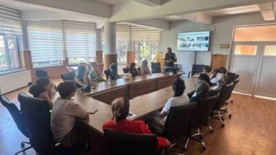 Eskişehir’de ’En İyi Narkotik Polisi Anne’ projesi çerçevesinde bir eğitim