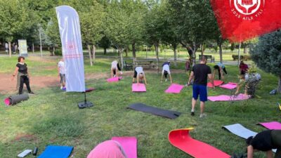 Eskişehir Dede Korkut Park’ında düzenlenen spor etkinliği, vatandaşları güne enerjik