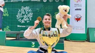 Anadolu Üniversitesi Sporcusu olan Dünya ve Avrupa taekwondo şampiyonu Gülsena