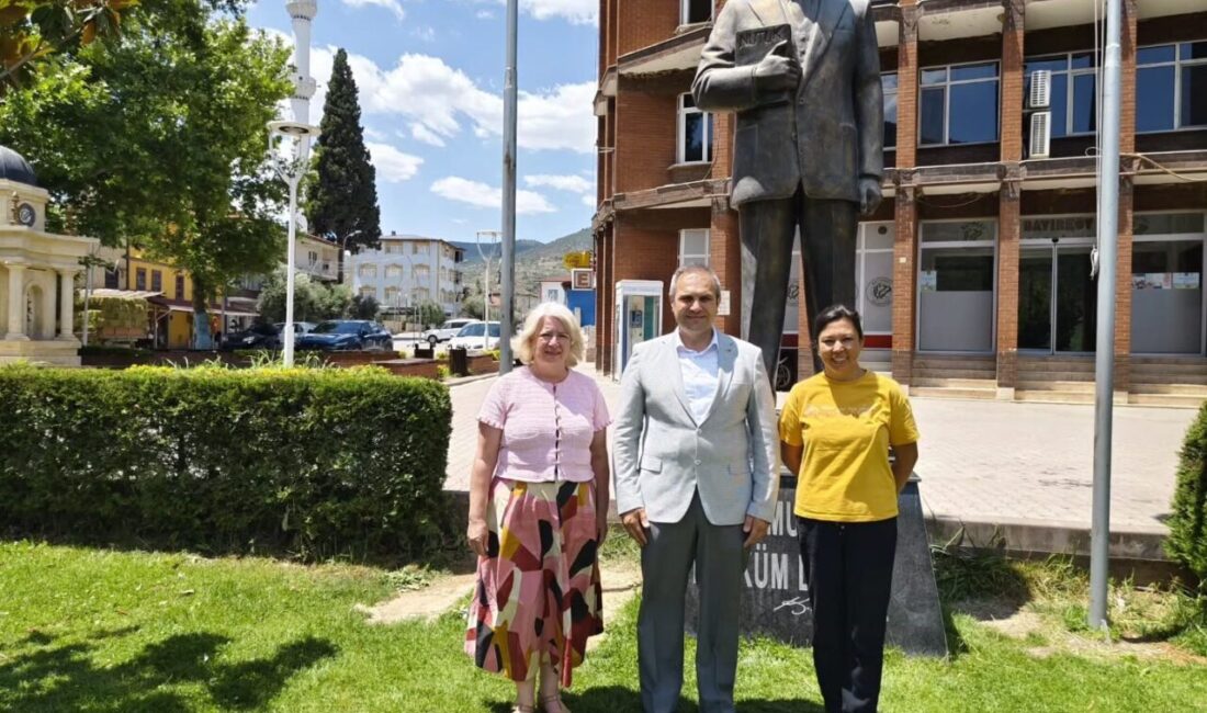 İki belediye arasında yapılacak işbirlikleri görüşüldü Eskişehir Büyükşehir Belediyesi Park ve Bahçeler Müdürlüğü yetkilileri, Bayırköy Belediye