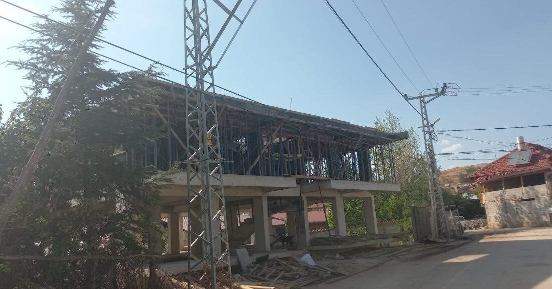 Isparta’da elektrik akımına kapılan inşaat ustası hayatını kaybetti Isparta’nın Yalvaç ilçesinde çalıştığı inşaatta elektrik akımına kapılan usta hayatını