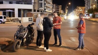 Isparta’da polis ekiplerince yapılan denetimde 84 araç kontrol edildi, kural