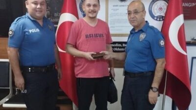 Isparta’da içerisinde bin 785 TL, 5 Euro ve 5 Dolar
