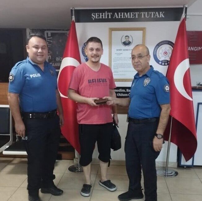 Isparta’da içerisinde bin 785 TL, 5 Euro ve 5 Dolar