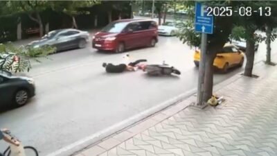 Eskişehir’de arkasında kasksız yolcu taşıyan bir sürücünün direksiyon hakimiyetini kaybederek