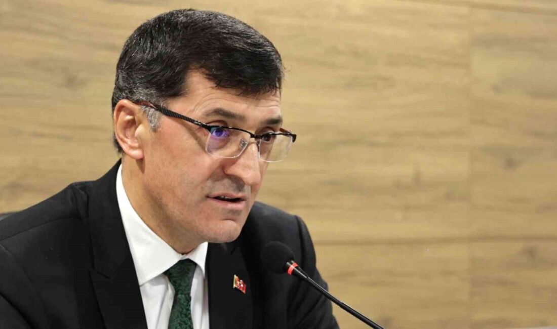 Kütahya Belediye Başkanı Eyüp Kahveci, son günlerde artış gösteren dolandırıcılık