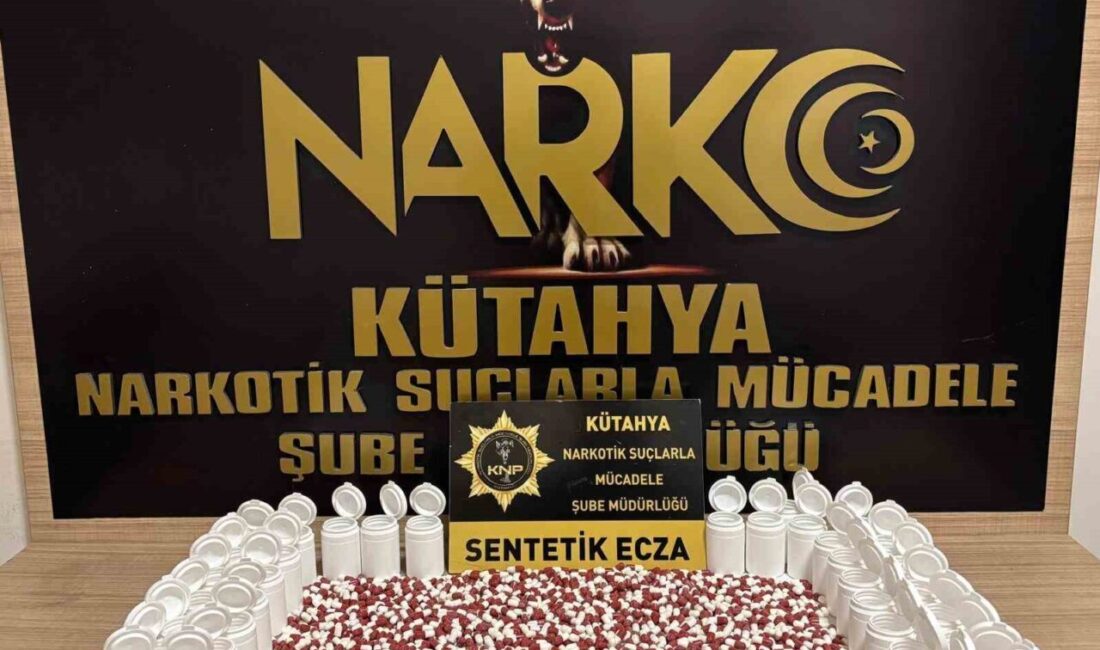Kütahya’da polis ekiplerince düzenlenen uyuşturucu operasyonunda adliyeye sevk edilen 5