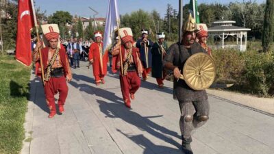 Eskişehir’de 30 Ağustos Zafer Bayramı dolayısıyla mehteran takımı eşliğinde Yörük