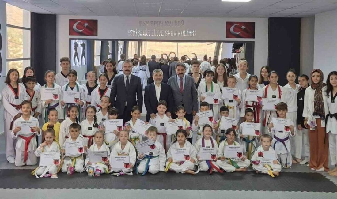 Milli sporcular geleceğe emin adımlarla ilerliyorlar Eskişehir’in başarılı spor kulüplerinden HKY Spor Kulübü, düzenlediği görkemli kuşak