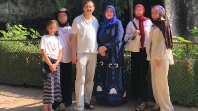 Isparta’da otomobiliyle seyir halinde olan bir sürücü ve ailesi, yol