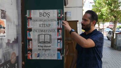 Eskişehir’de bulunan bir sahaf dükkanın önünde yazılı olan ’Boş zamanlarınızda