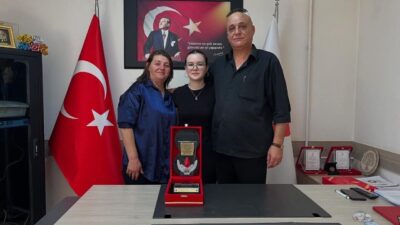 Bilecik’te 47 kere kan veren Turgut Gürkan Masat’a plaketi takdim