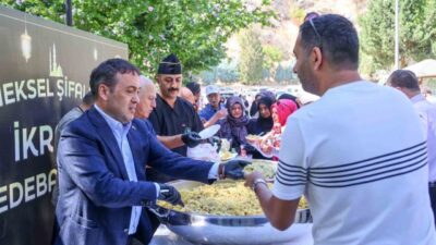 Bilecik Valisi Faik Oktay Sözer, Şeyh Edebali Külliyesi’nde düzenlenen etkinlikte
