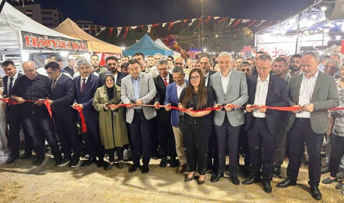 Kütahya’nın Simav ilçesinde bu yıl 92’incisi düzenlenen Turizm ve Ticaret