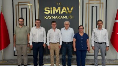 Kütahya’nın Simav ilçesinde yapılan toplantıda, köylerin enerji nakil hatları, köy