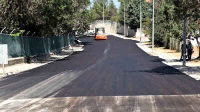 Bilecik’in Söğüt ilçesinde vatandaşların yoğun olarak kullandığı hastane yolunda baştan