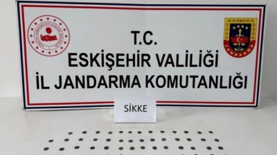 Eskişehir’de jandarma ekiplerinin düzenlediği operasyonda, bir şahıs çantasında Roma dönemine