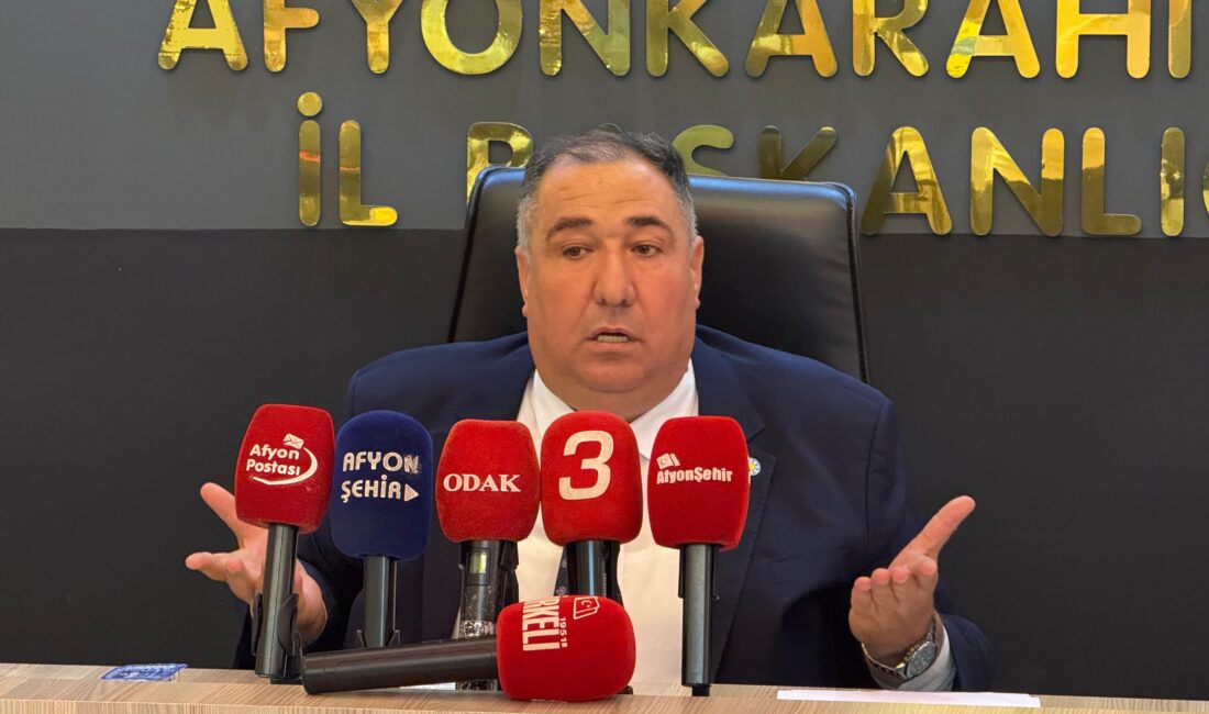 İYİ Parti İl Başkanı Muhammet Mısırlıoğlu, İYİ Parti İl Başkanlığında