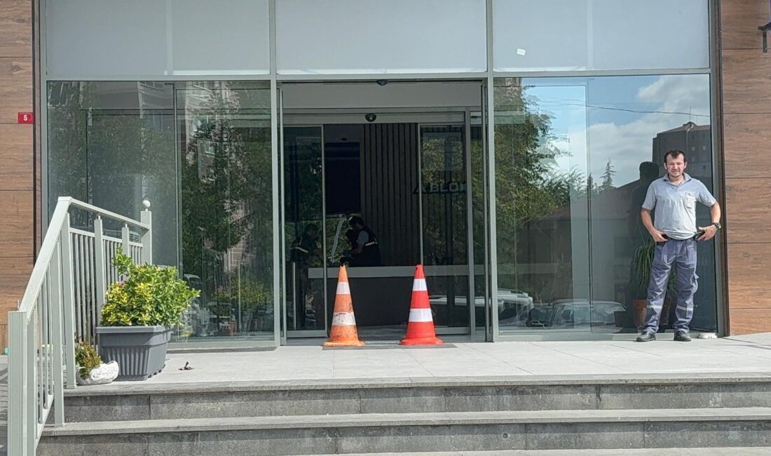 İstanbul’un Beylikdüzü ilçesinde bir kişi, boşanma aşamasında olduğu eşini pompalı
