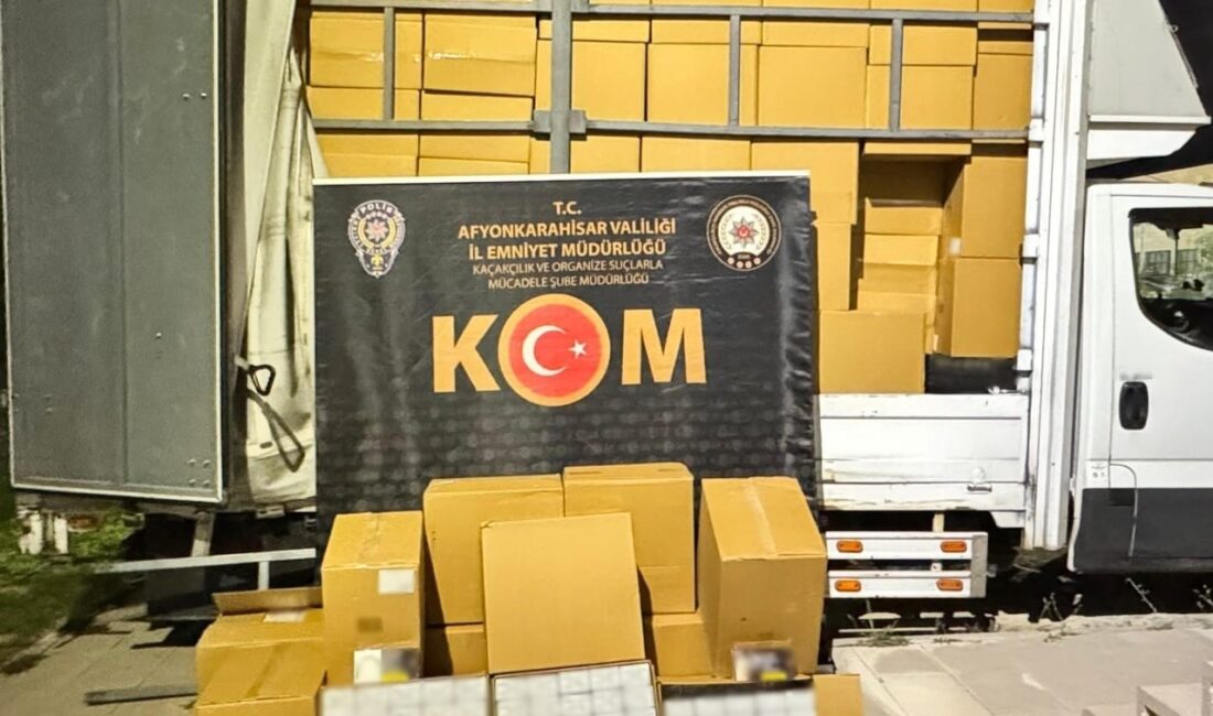 Afyonkarahisar İl Emniyet Müdürlüğü görevlileri, kaçakçılık faaliyetlerinin önlenmesine ve tespitine