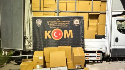 Afyonkarahisar İl Emniyet Müdürlüğü görevlileri, kaçakçılık faaliyetlerinin önlenmesine ve tespitine