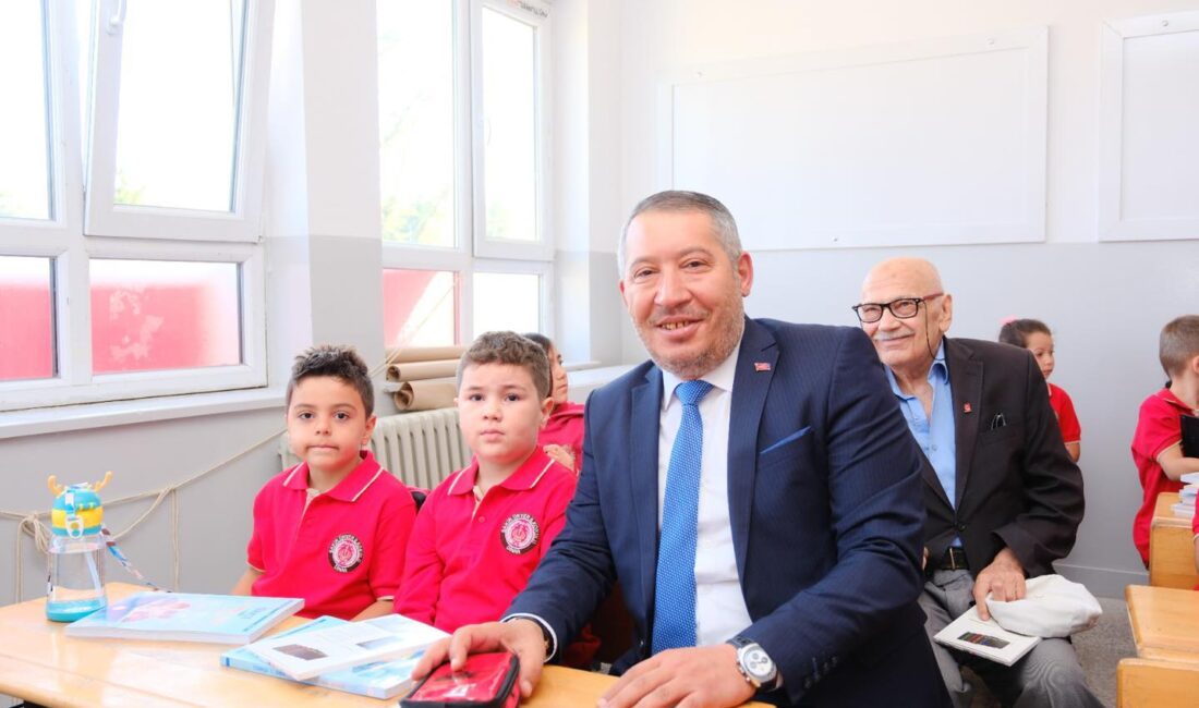 Yeni eğitim ve öğretim yılının başlamasıyla birlikte Dinar Belediye Başkanı