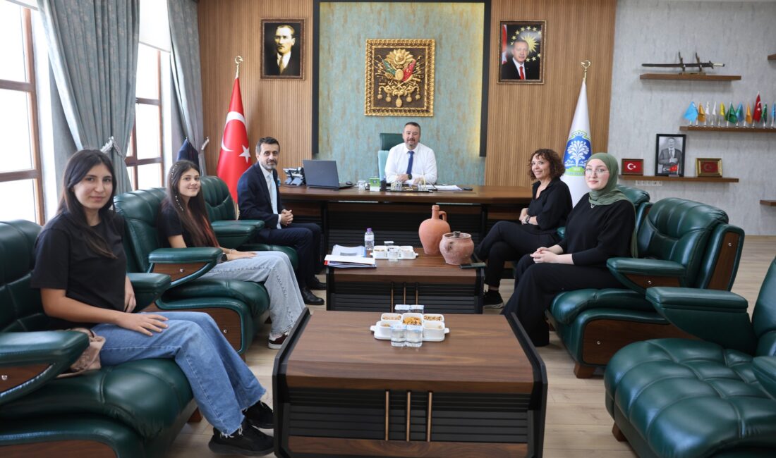 Afyonkarahisar Dumlupınar Bilim ve Sanat Merkezi tarih öğretmeni Muhammet Öztürk