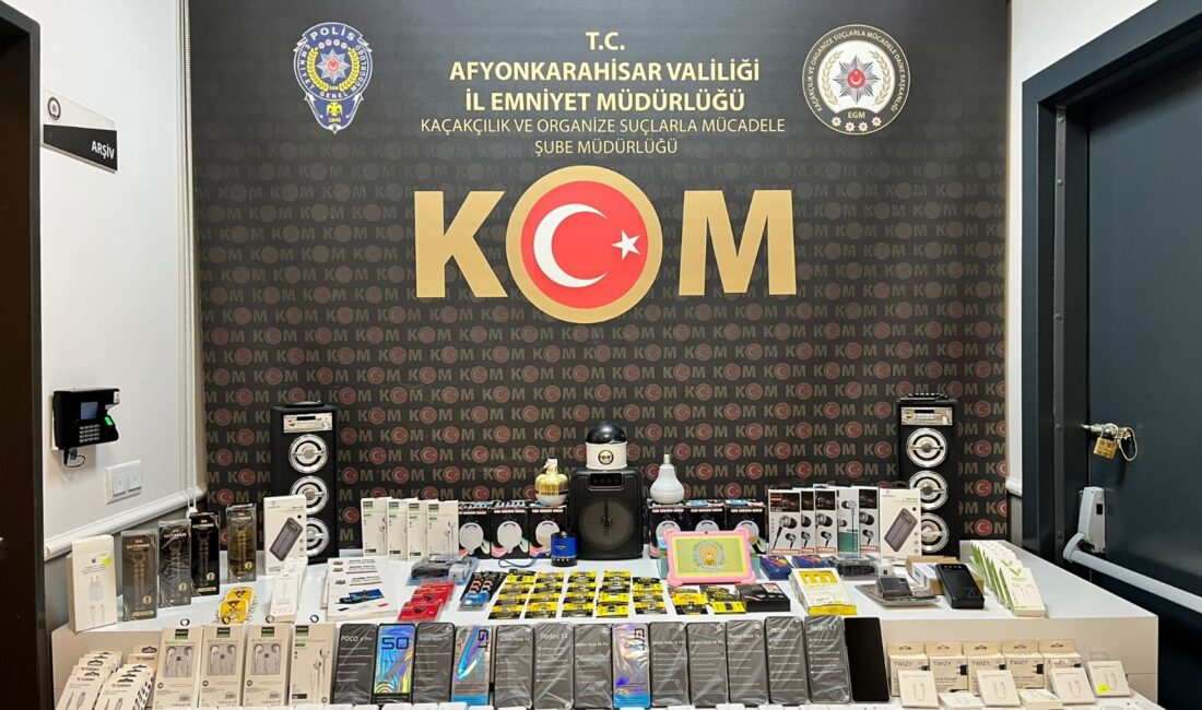 Afyonkarahisar İl Emniyet Müdürlüğüne bağlı ekipler, yabancı uyruklu bir şahsın,