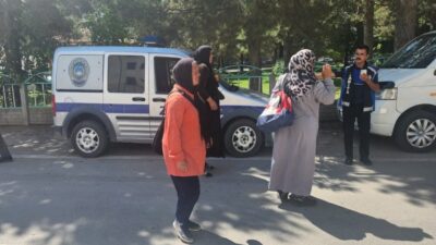 Şuhut Belediyesi Zabıta Müdürlüğü ekipleri, ilçede dilencilere geçit vermiyor. Şuhut’ta