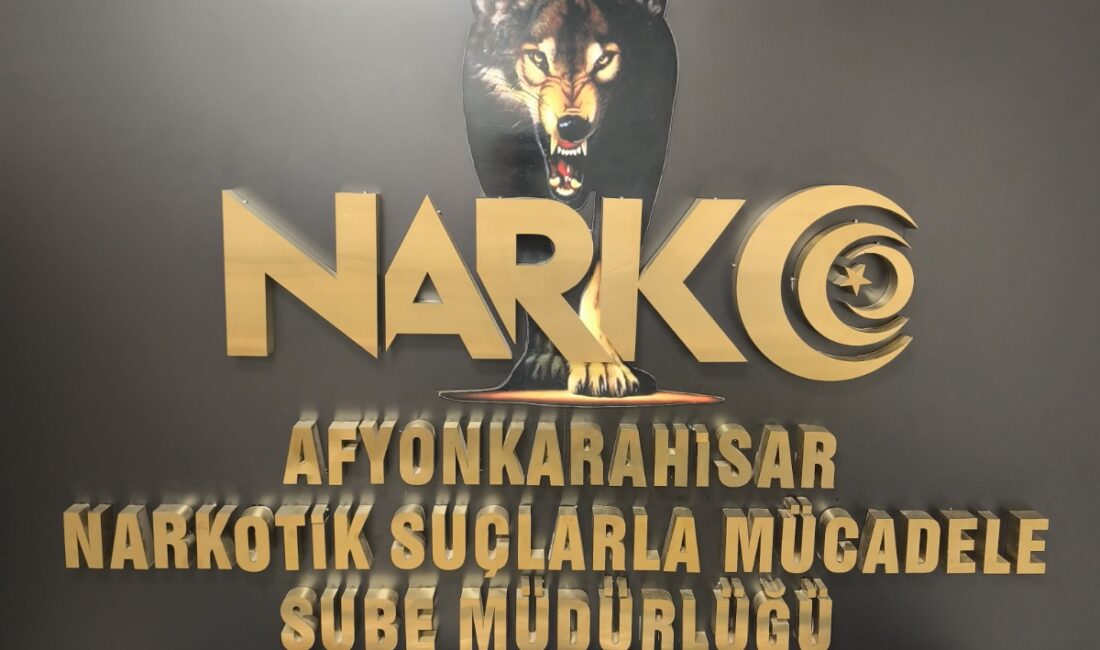 Afyonkarahisar İl Emniyet Müdürlü görevlilerince uygulama noktasında durdurulan otobüs içerisinde