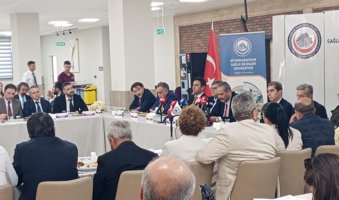 Afyonkarahisar Sağlık Bilimleri Üniversitesi (AFSÜ) Rektörü Prof. Dr. Adem Aslan,