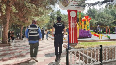 Afyonkarahisar İl Emniyet Müdürlüğü eğitim öğretemin başlaması ardından çocukların yoğun