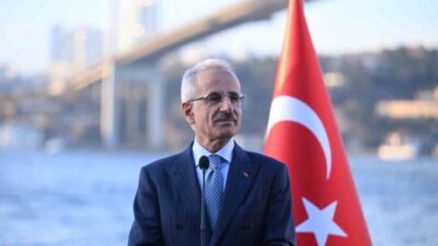 Ulaştırma ve Altyapı Bakanı Abdulkadir Uraloğlu, Bandırma-Tekirdağ arasında Marmara Denizi