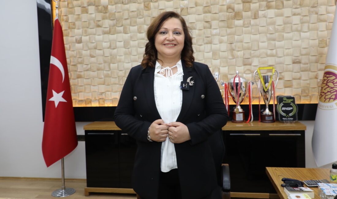 Afyonkarahisar Belediye Başkanı Burcu Köksal sosyal medya hesabından Sivas Kongresi'nin