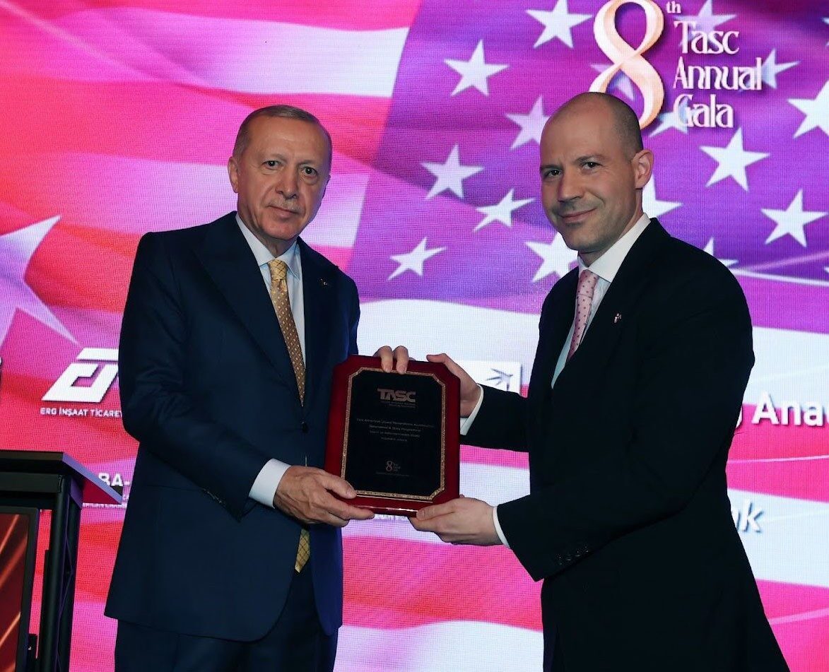 Çolakoğlu Holding Yönetim Kurulu Başkanı ve TEB Holding Yönetim Kurulu