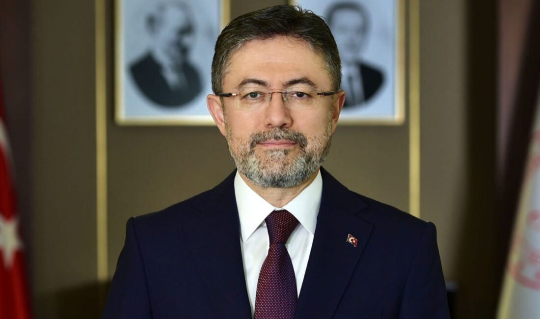 Tarım ve Orman Bakanı Yumaklı, bitkisel üretim tahmin verilerindeki düşüşte,