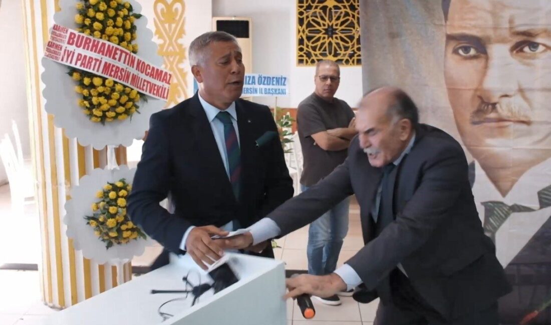 Mersin’in Tarsus ilçesinde yapılan İYİ Parti kongresinde gergin anlar yaşandı,